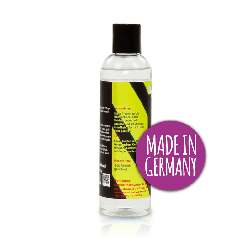 Anwendung des Perfekt Glanz auf Latexbekleidung für intensiven Glanz.