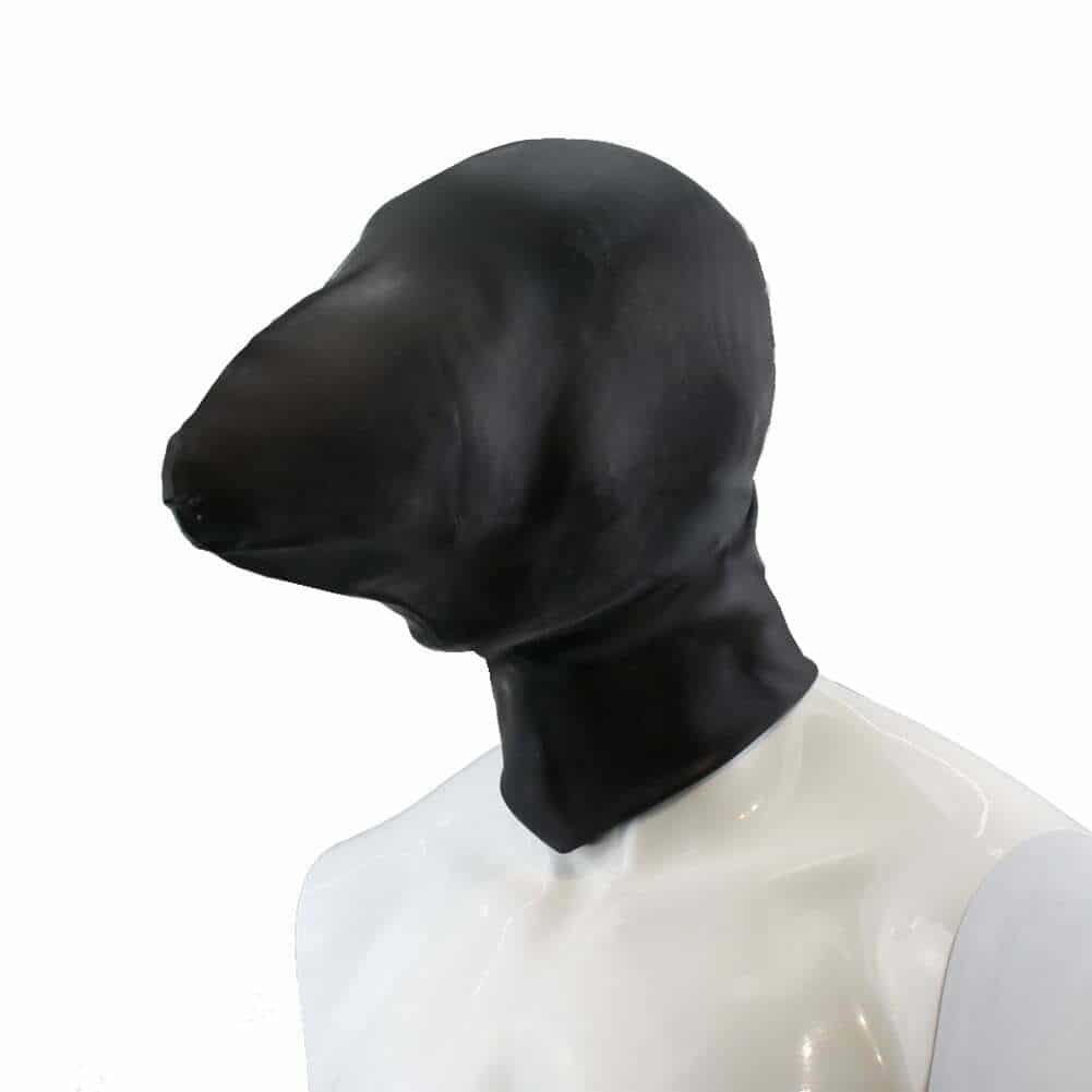 Detailansicht der Latexmaske mit glatter Oberfläche und ohne Öffnungen.