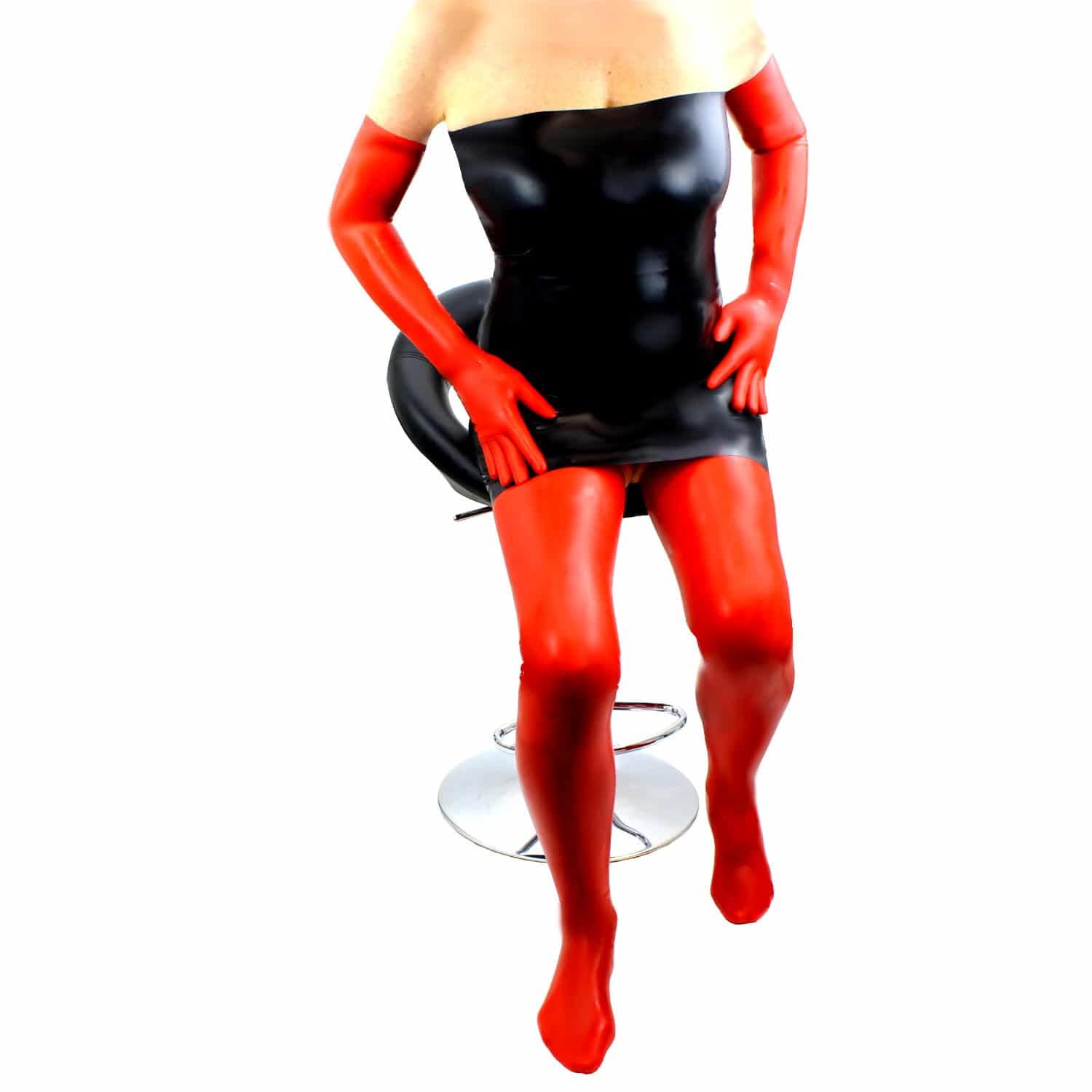 Latex Kleid in Rot, perfekt für besondere Anlässe und Fetisch Outfits.